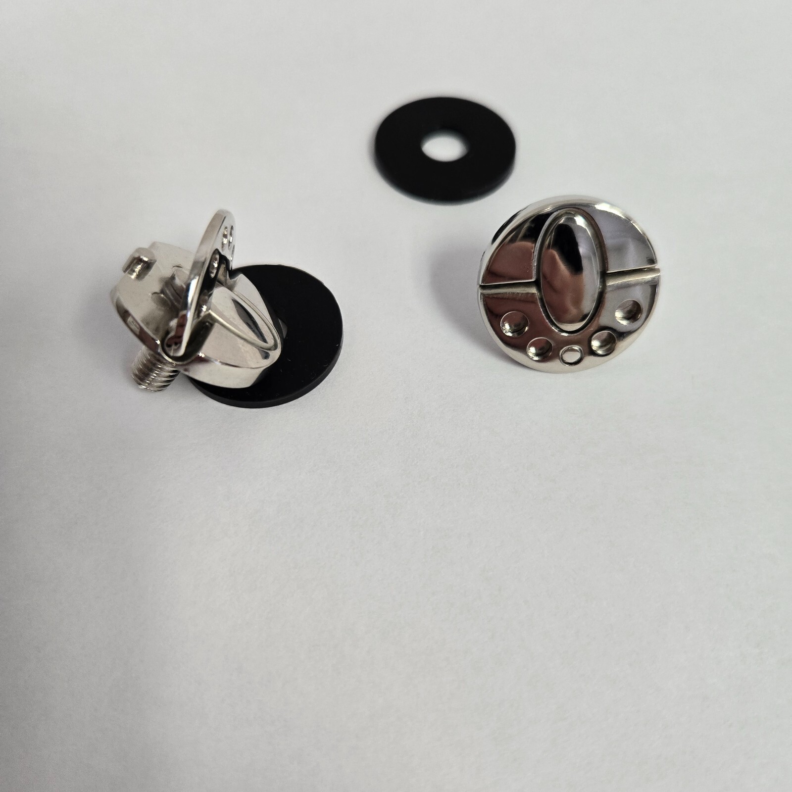 Bell Moto-9S Flex/Moto-9 Mips ReplacementVisor Screws Chrome Silver ( 2 Pieces)