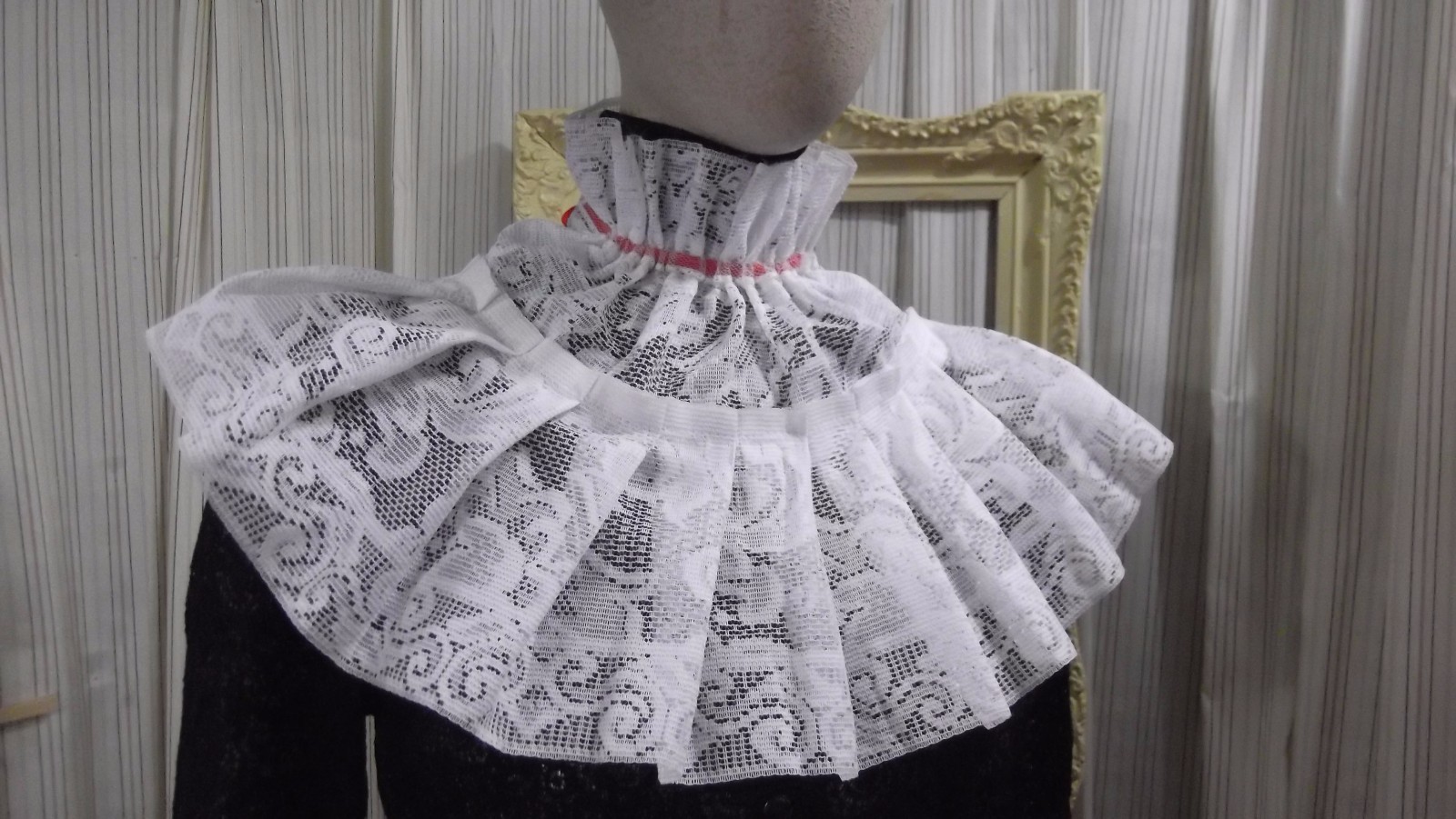 White lace Jabot COLLAR pirate Gothic Lolita Victorian Steampunk red tie 4923