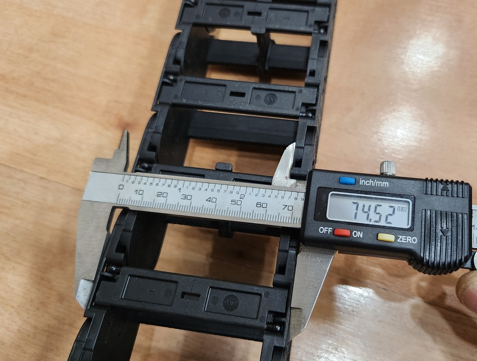 9ft Cable Carrier UA1455 – CNC, Robotics, Industrial, 2.9"x1.4" Outer, 2.29"x1"