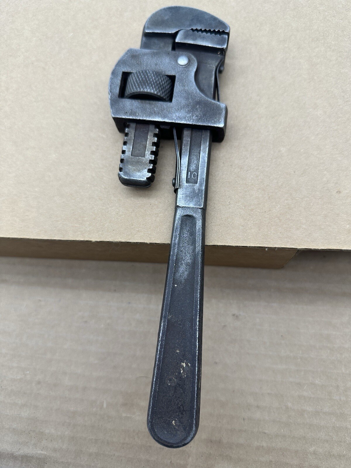 Vintage WORTH #10 Pipe Wrench 9"Heavy Duty Great Wrench Made In USA Good Shape