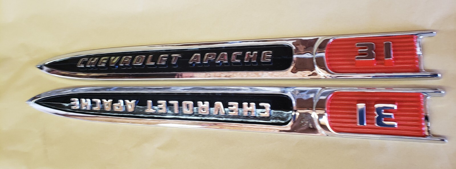 1959 CHEVY APACHE 3100 Truck Fender Emblem Spears Shortbed 1955-1959