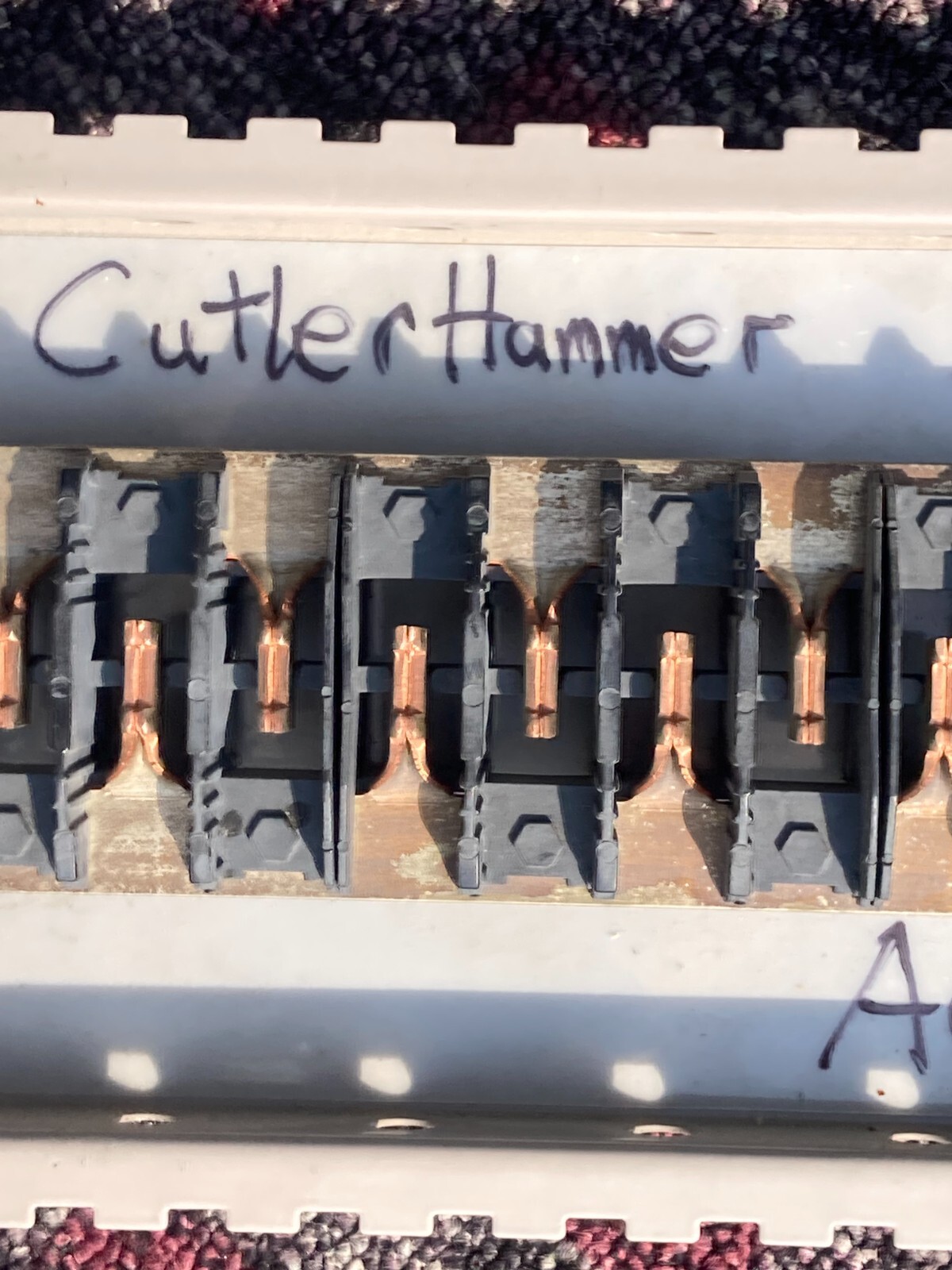 EATON CUTLER HAMMER AC-7435 24 CIRCUIT PANEL BUS GUTS CTL PANELBOARD C-2738