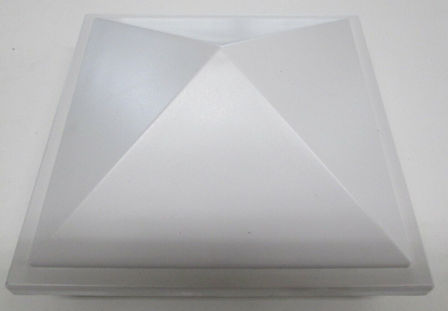 TREX DECKING WHITE 6 X 6  PYRAMID POST SLEEVE CAP  5.5 X 5.5  INSIDE PRWPYCAP6X6