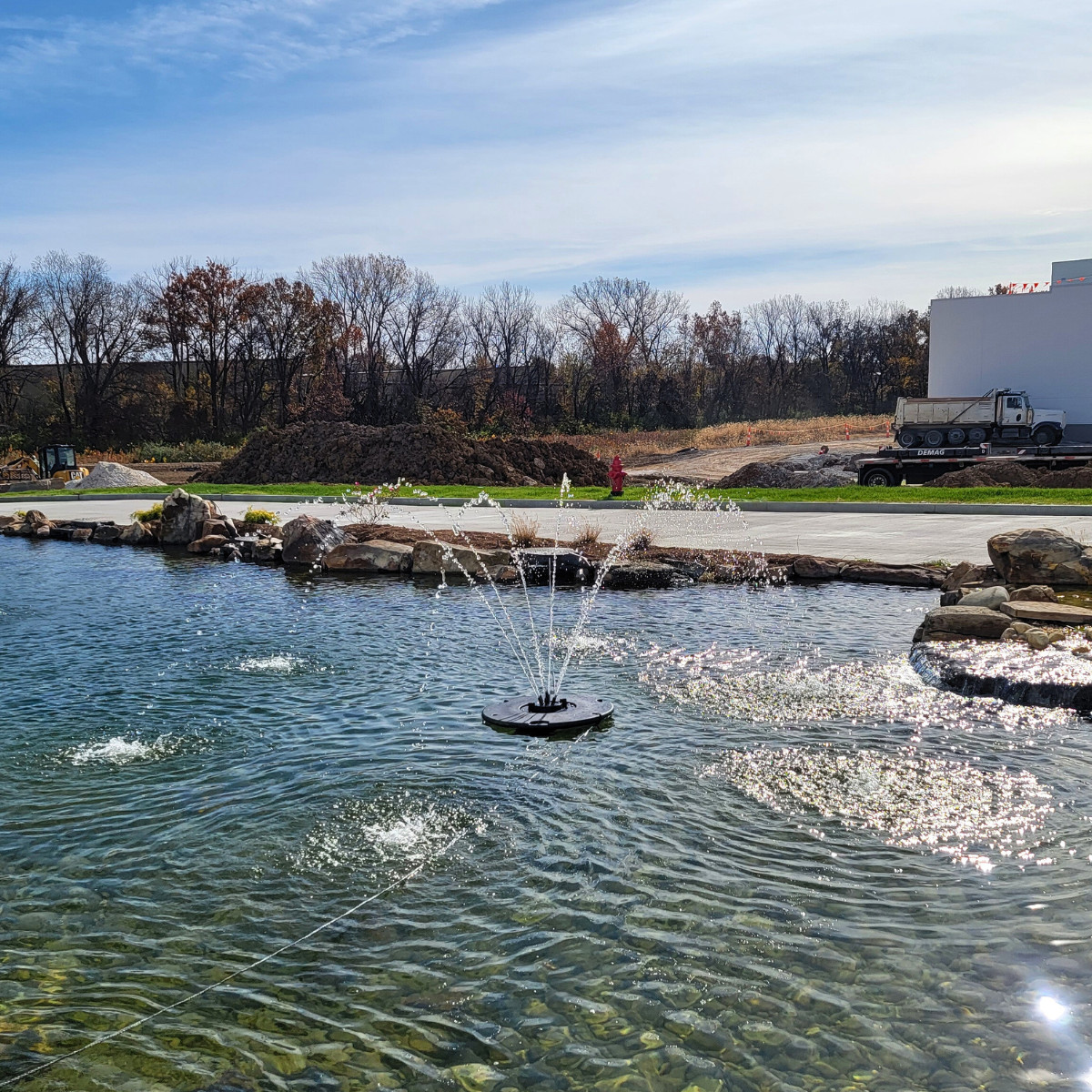 Floating Fountain, 1/4 HP, 100' Cord, 3000 GPH, 9 Patterns