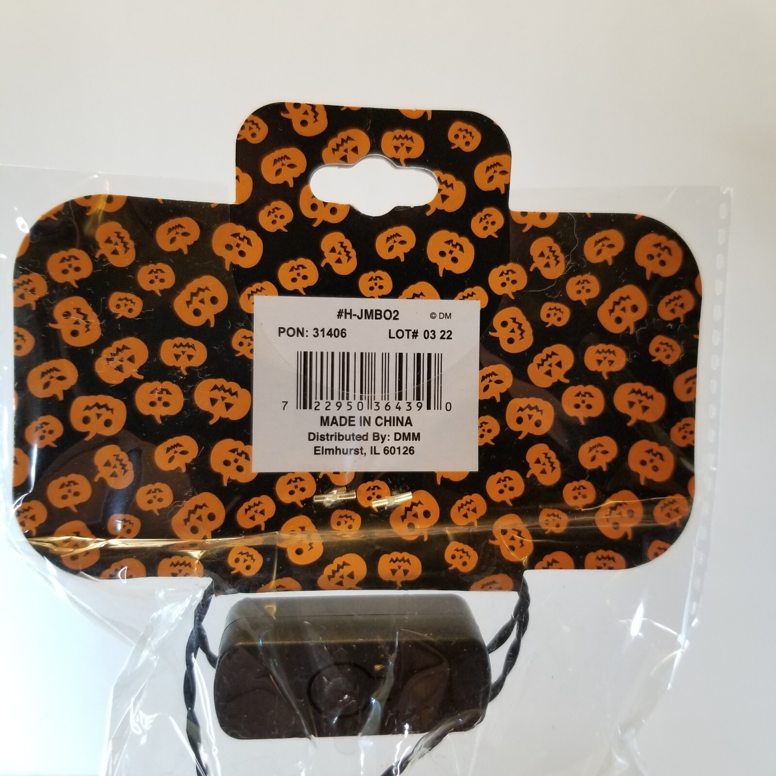 Light up Pumpkin Jack O Lantern Necklace Halloween 9 Bright LEDs 3 Flash modes.