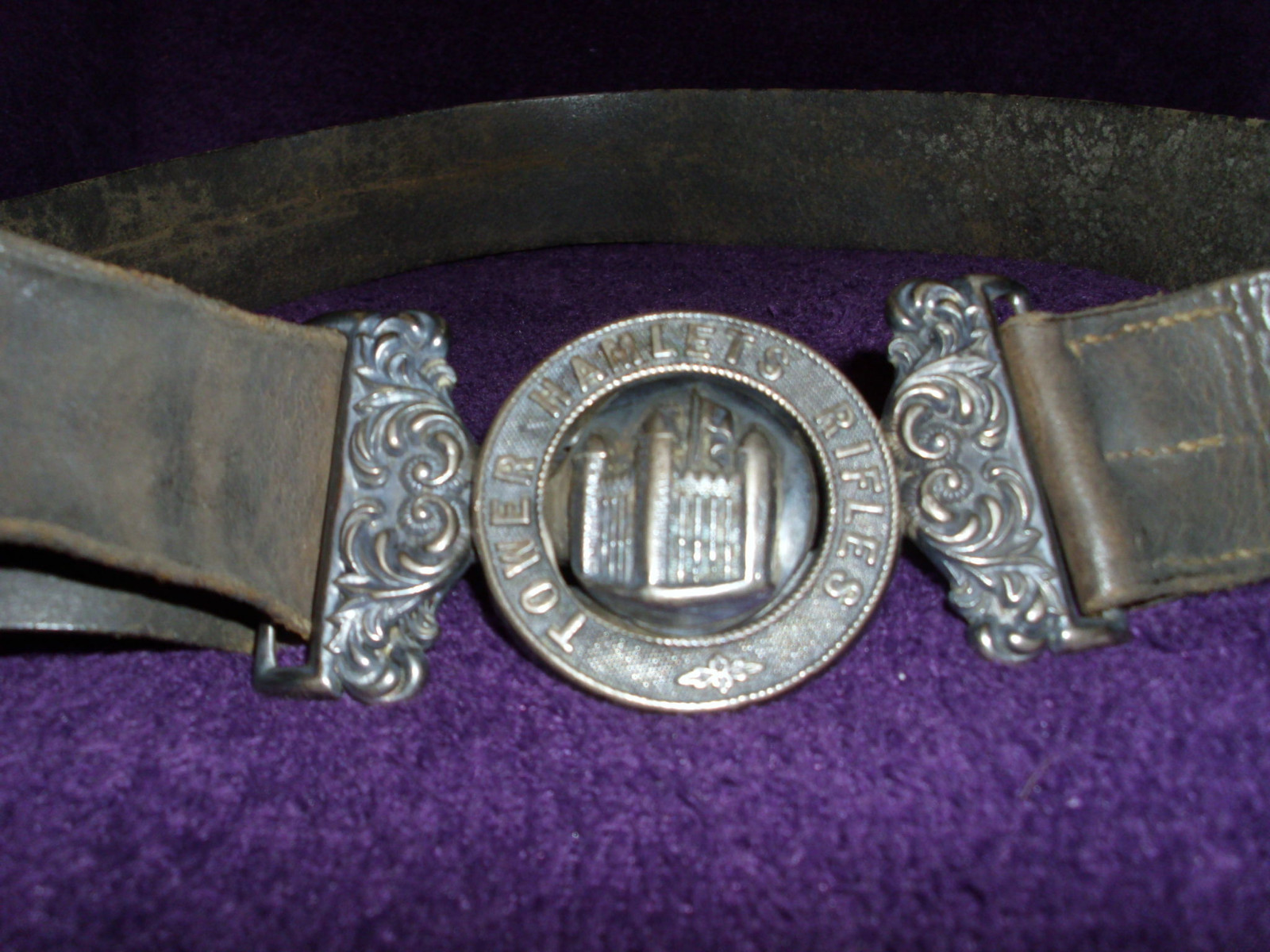 RARE VICTORIAN SILVER TOWER HAMLETS RIFLES OFFICERS BELT BUCKLE & BELT/MILITARIA