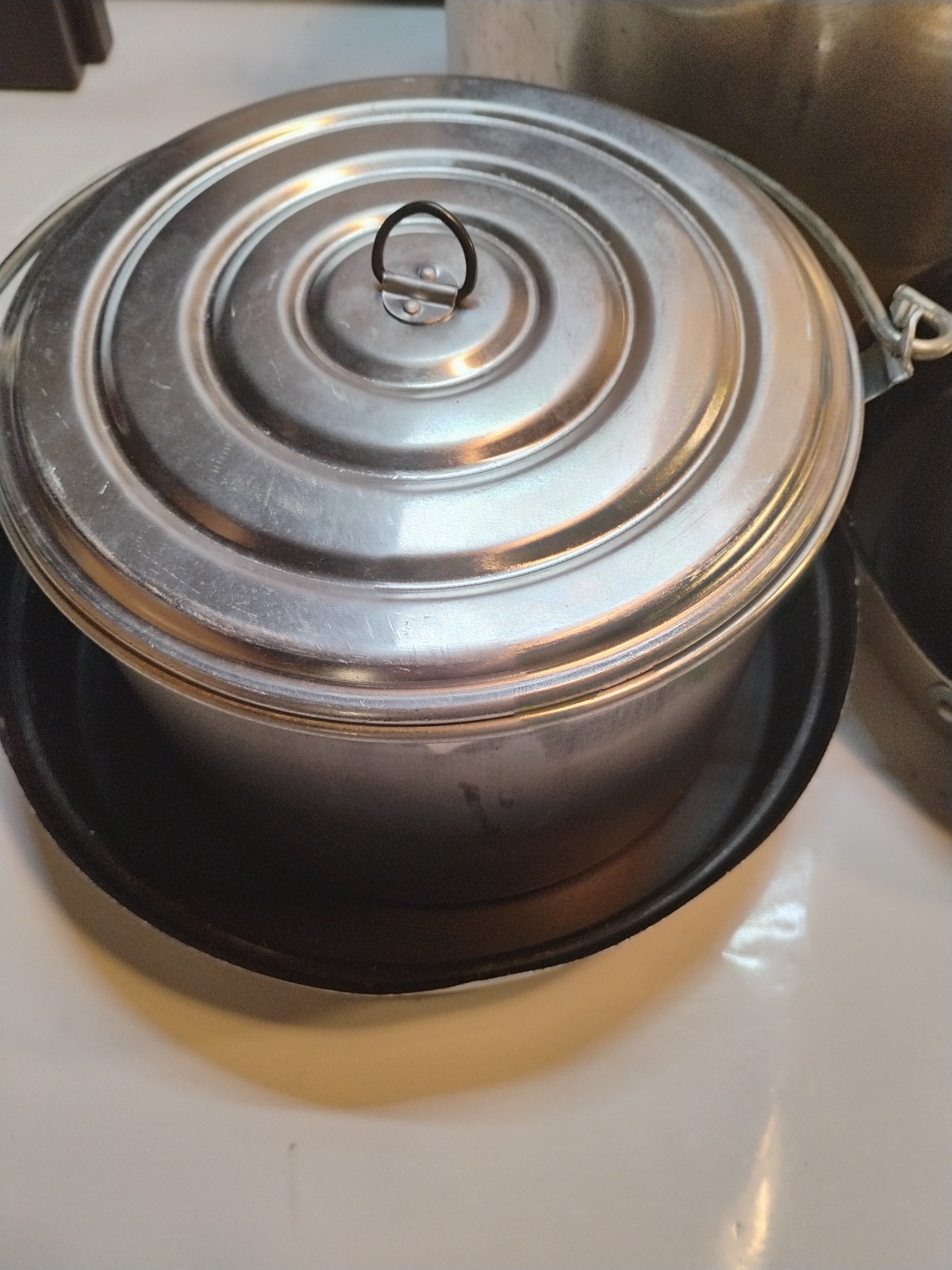 5 Piece Camping. Nesting Pot. Mess Kit Set. With Large Soup Pot READ DESCRIPTION