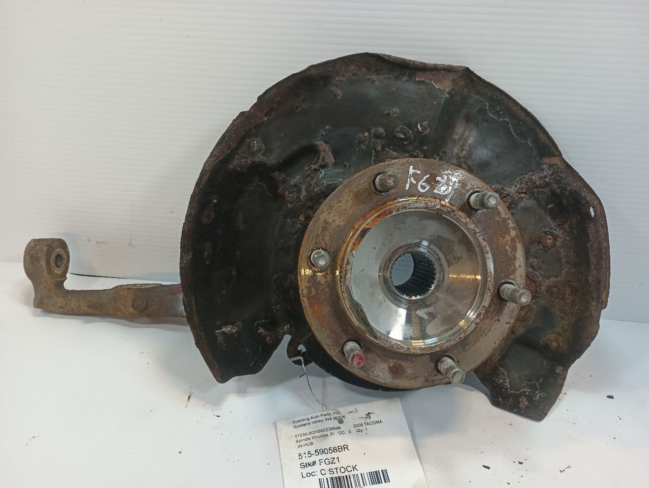 Front Passenger Right Spindle/Knuckle w/Hub from 2006 Toyota Tacoma 12786468