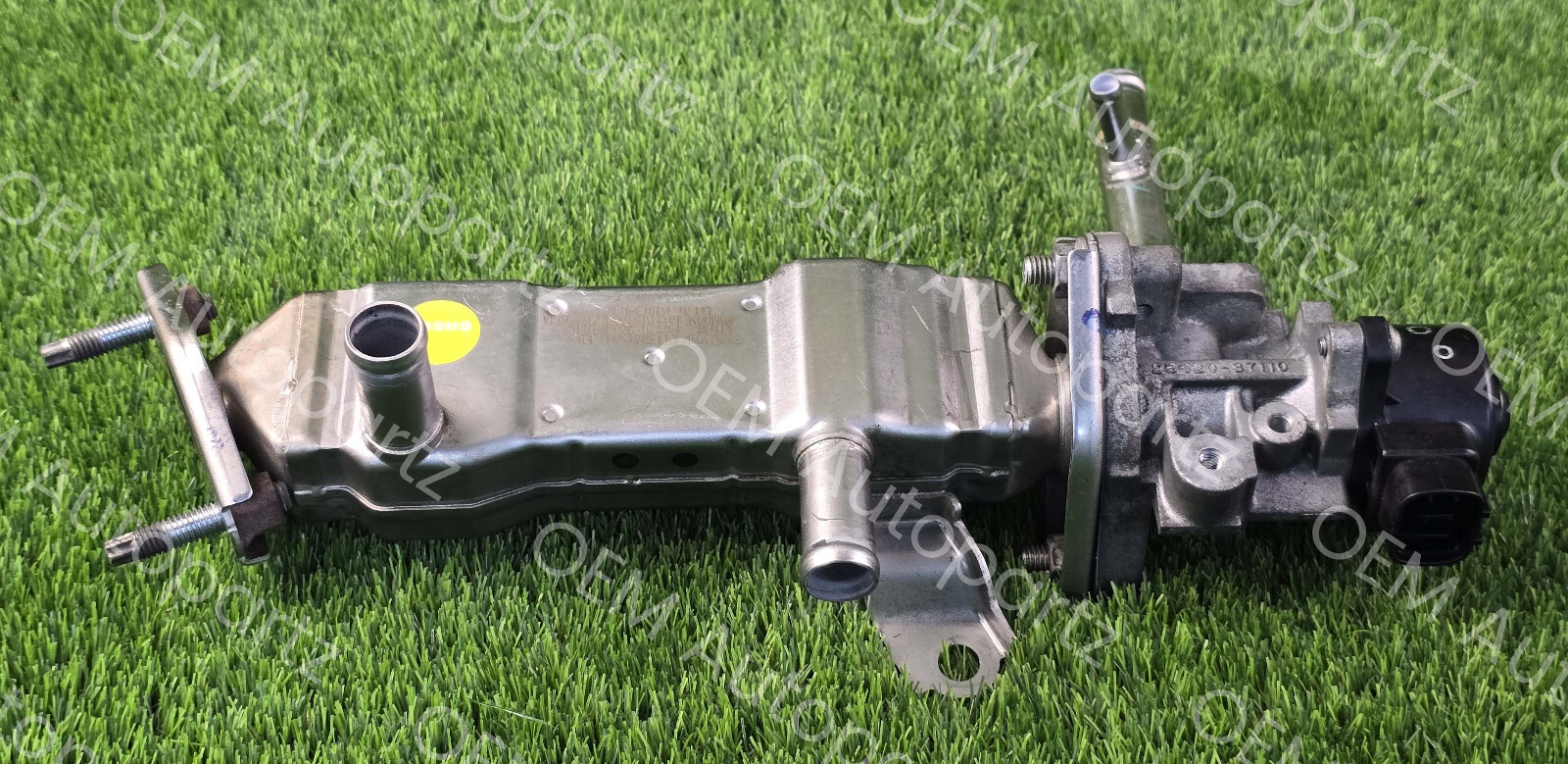 Toyota Prius 11-17 Genuine 25601-37010 EGR Pipe with Valve 25620-37110 : Prius V