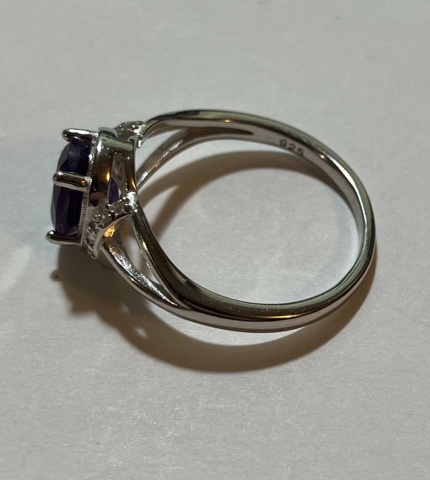 2.64 Gram .925 Sterling Silver 1.5 ct Amethyst Ring. Lot 181
