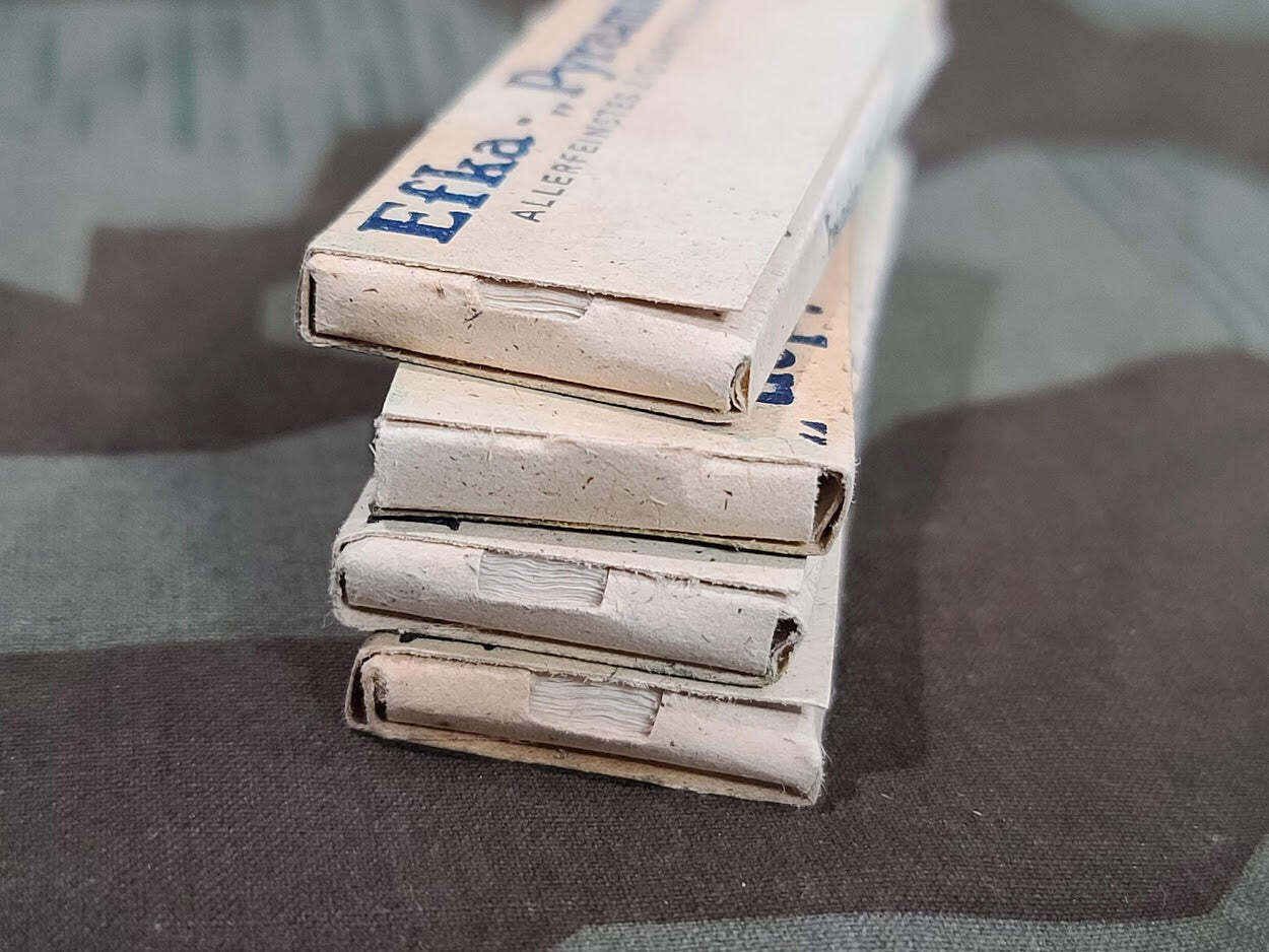 1 x WWII German Efka Cigarette Rolling Papers Vintage 1940s Soldier Tobacciana