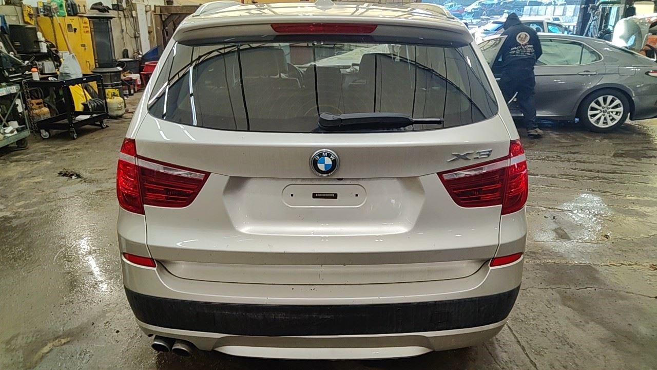 (LOCAL PICKUP ONLY) Trunk/Hatch/Tailgate With Power Opening And Closing Fits 11-