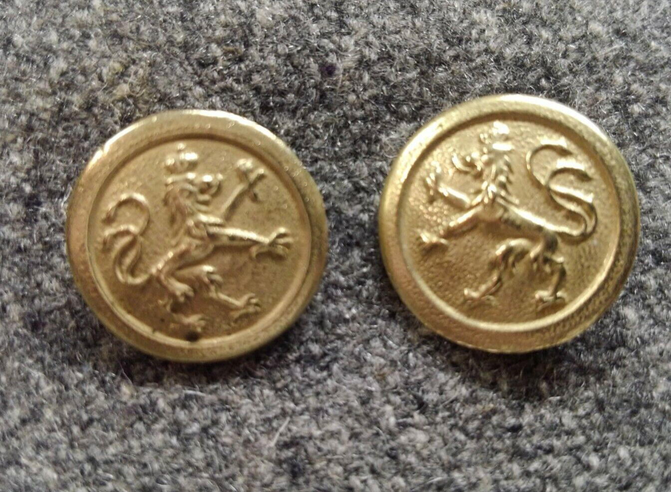 WWI German Bavarian Buttons brass finish, unpainted 18MM Lion buttons 1 pair