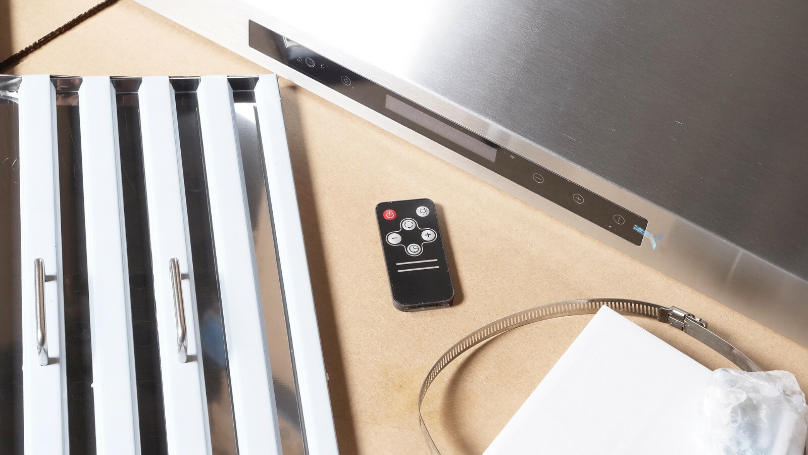 30 In. Under Cabinet Range Hood (OPEN BOX) 500 CFM, Stainless Steel LCD Controls