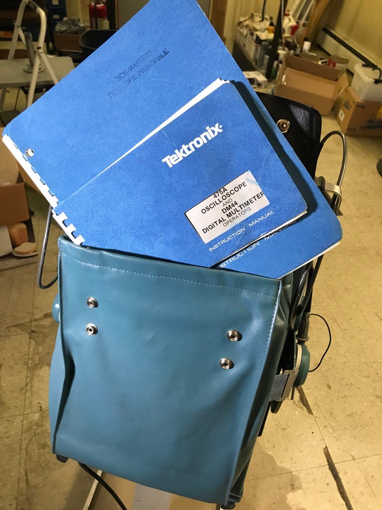 TEKTRONIX. 475A OSCILLOSCOPE WITH OPTIONS SERVICE INSTRUCTION MANUAL With Probes