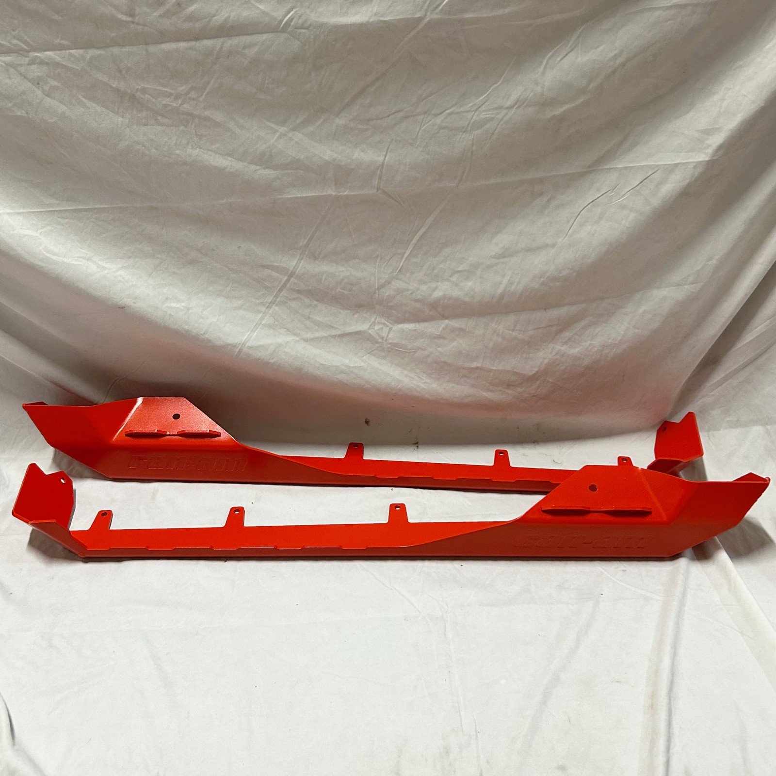 Can-Am OEM Rock Sliders Red Can-Am Defender, 715006672