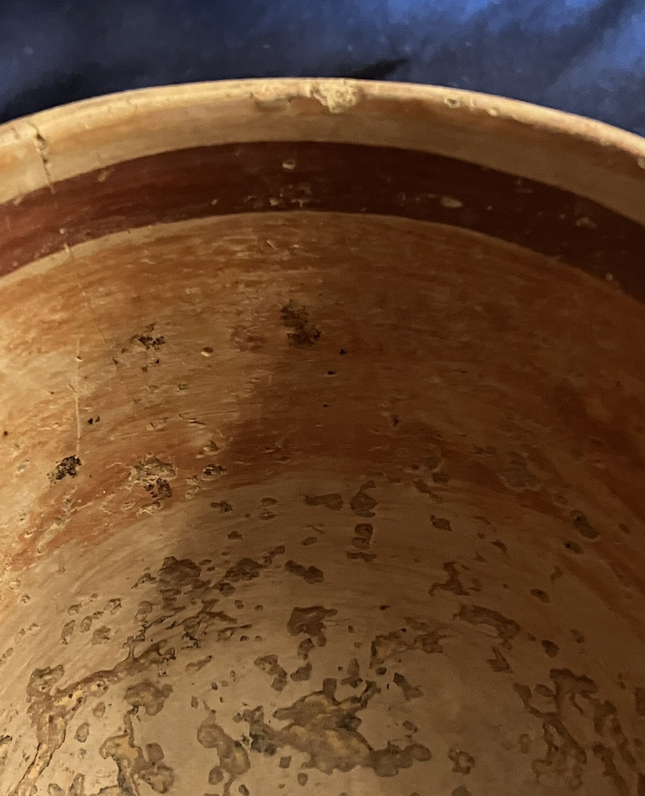 Authentic Pre-Columbian painted Mayan Rattle Leg Ulua Pottery Jar 600-800 AD