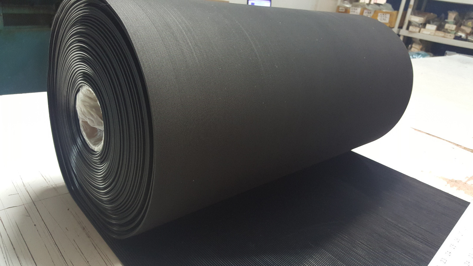 RIB RUBBER MATTING BLACK 24" WIDE X 12" LONG FREE SHIPPING