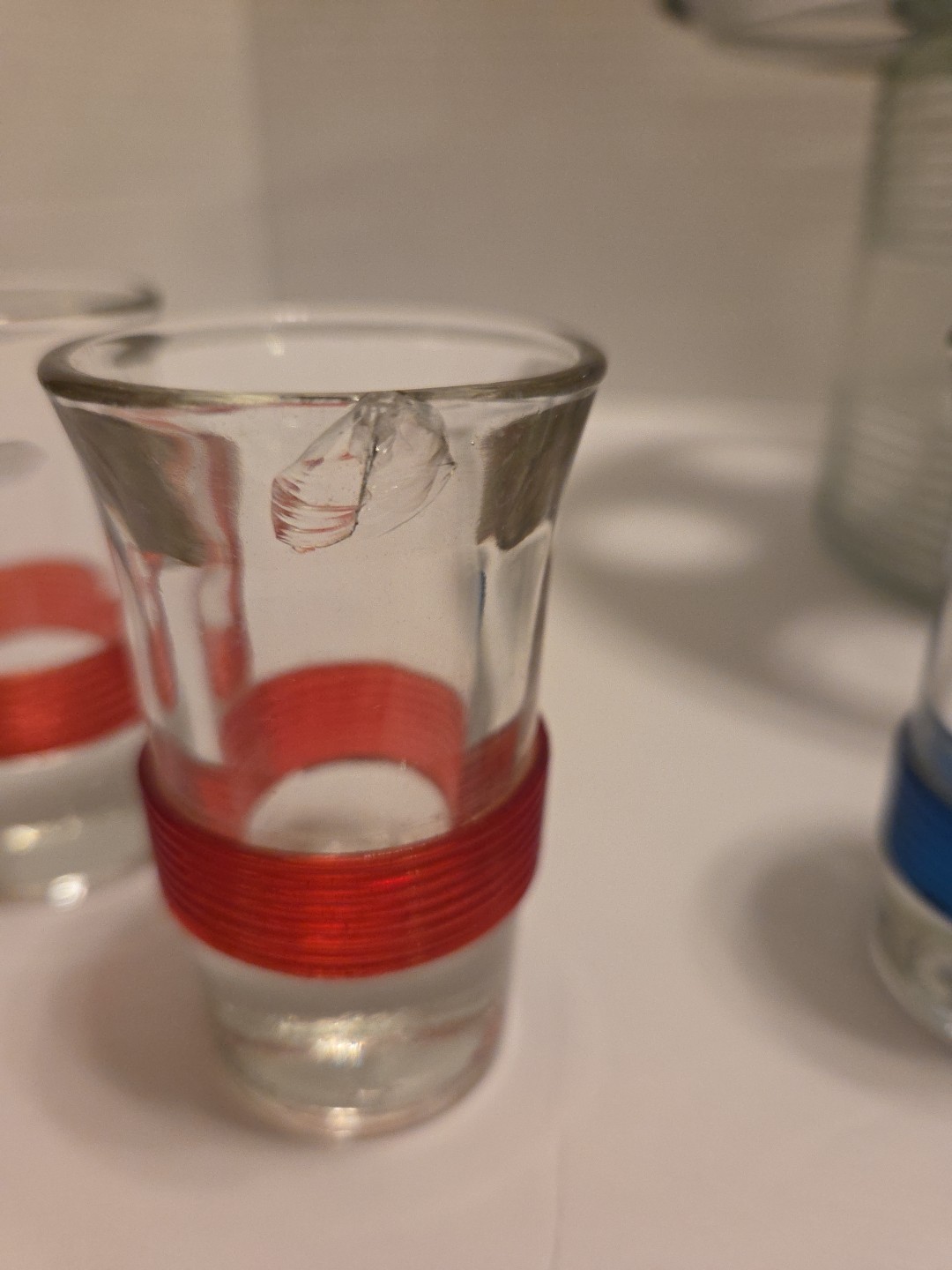 Vintage Art Deco Chrome Liquor Dispenser Pump & 6 Shot Glasses!