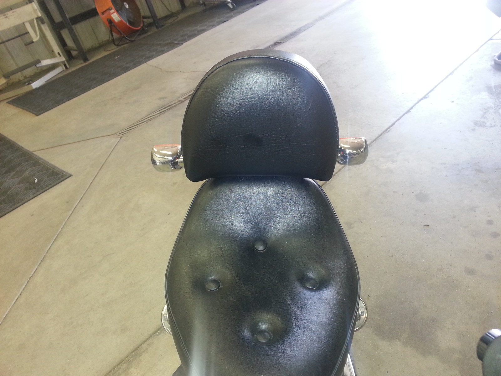 Honda Rebel 250 Drivers Backrest Quick Release no tools