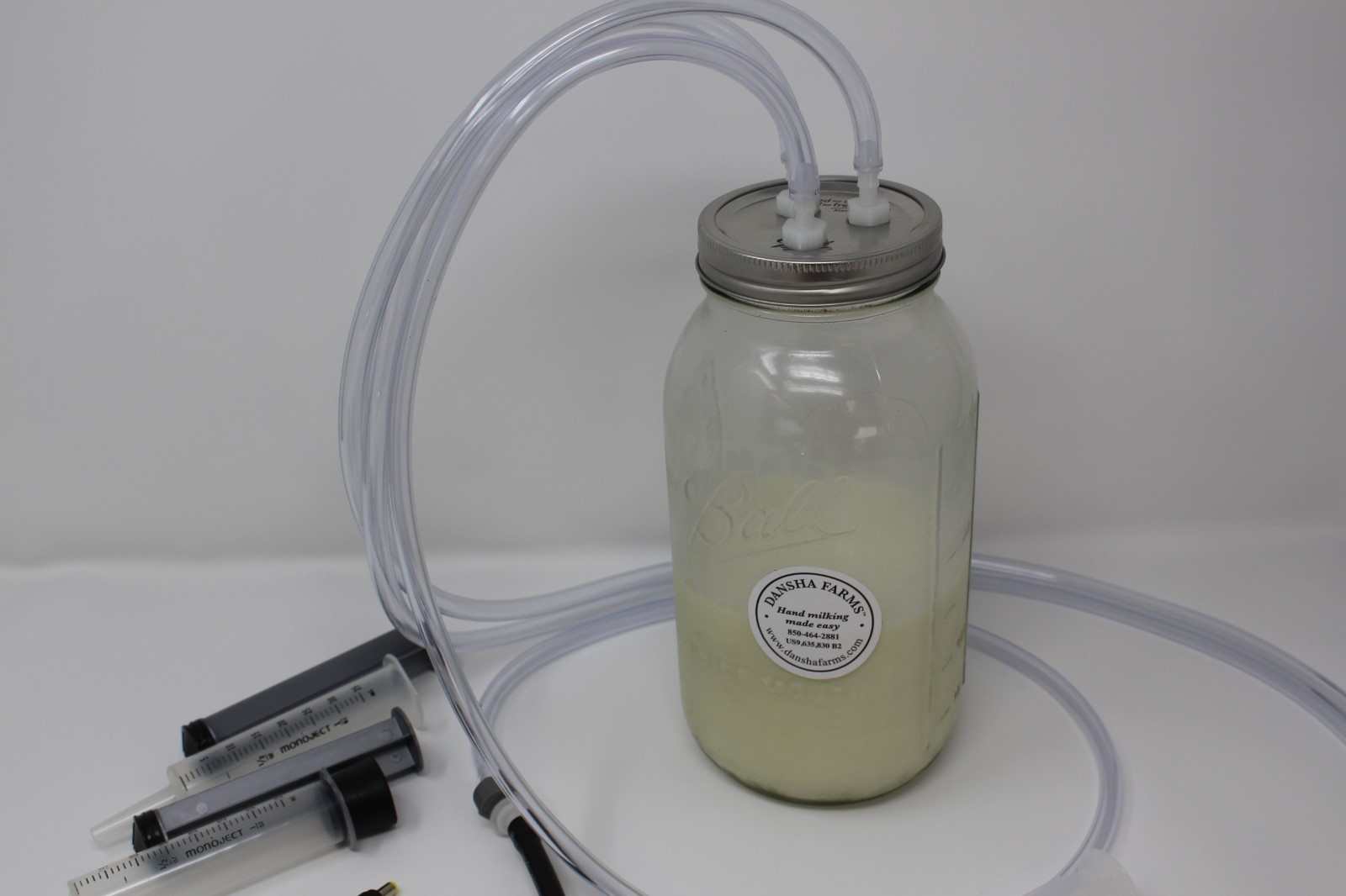 Dansha Farms™ Goat Sheep Cow Rechargeable Vacuum Milk Machine 1/2 Gallon 2 Teat