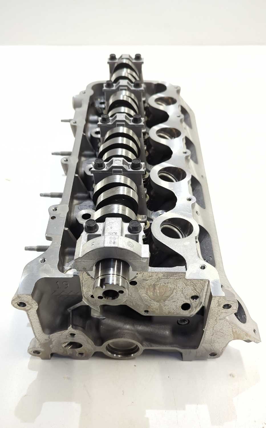 New OEM genuine Ford 5.4 Cylinder Head complete 2006-2010 Trucks RH 8R3Z-6049-C