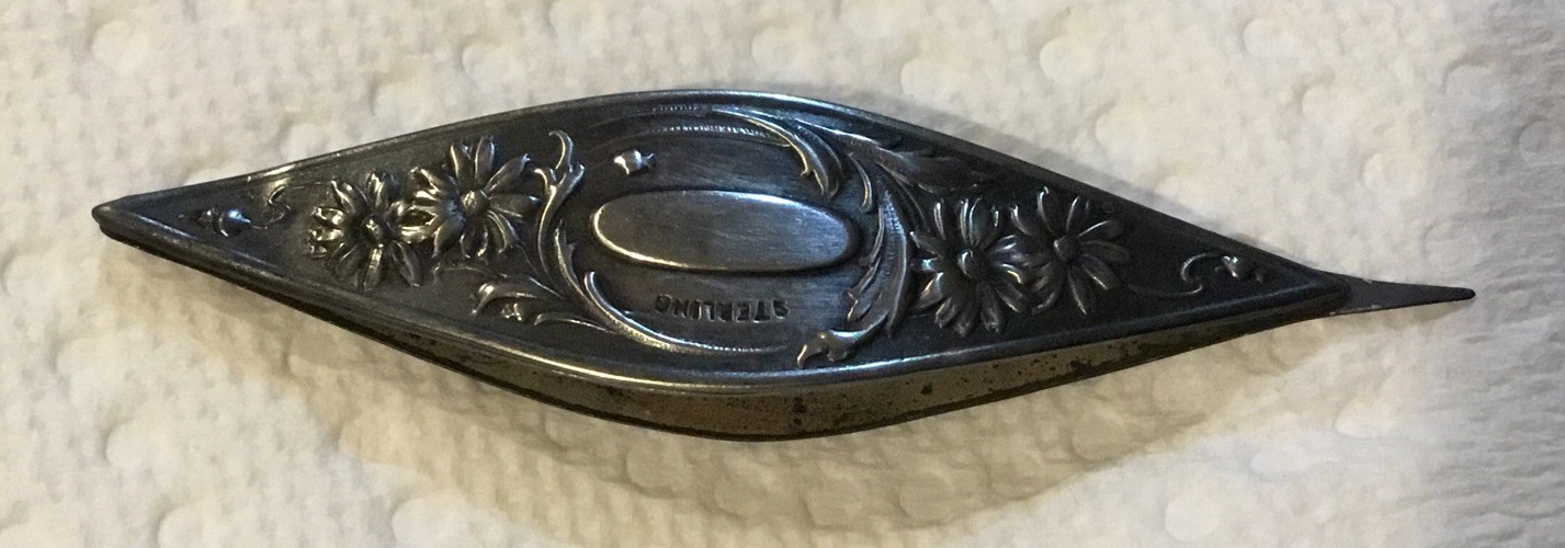 Antique Tatting Shuttle Tool Floral Daisy Design