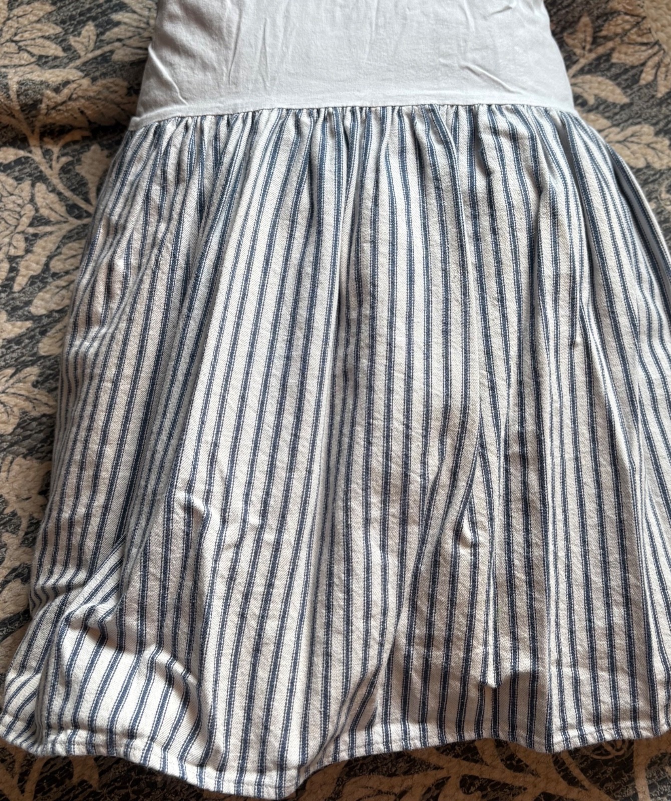 RALPH LAUREN TICKING STRIPE KING BEDSKIRT ~ NAVY BLUE/OFF WHITE ~ EUC