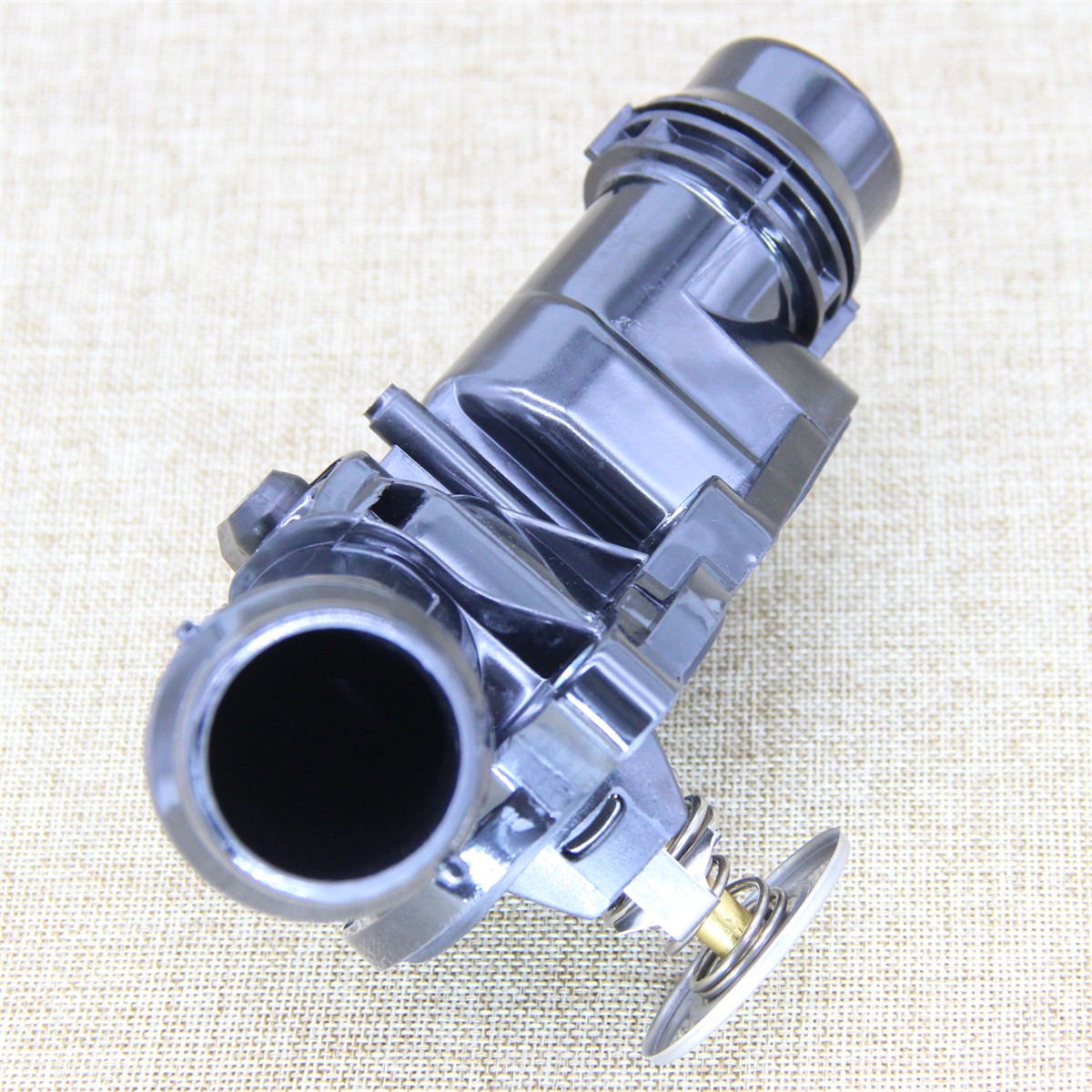 BRAND Thermostat Housing Assembly 11537509227 for BMW 99-06 E46 E39 X5 X3 Z3 Z4