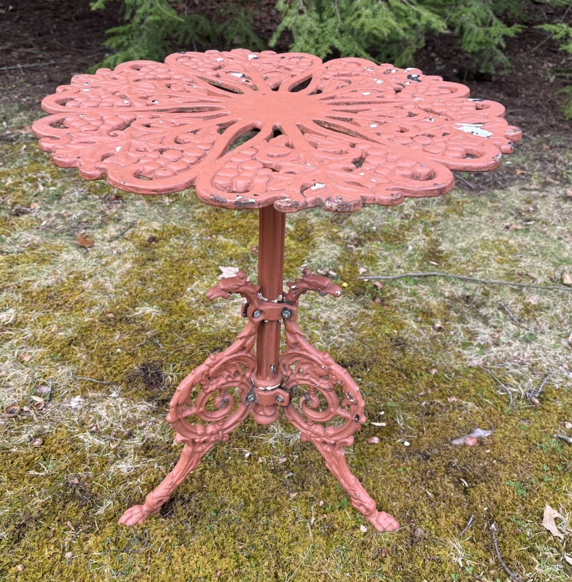 Vintage Victorian Grape Vine Cast Iron Patio Bistro Table GRIFFIN LEGS Garden