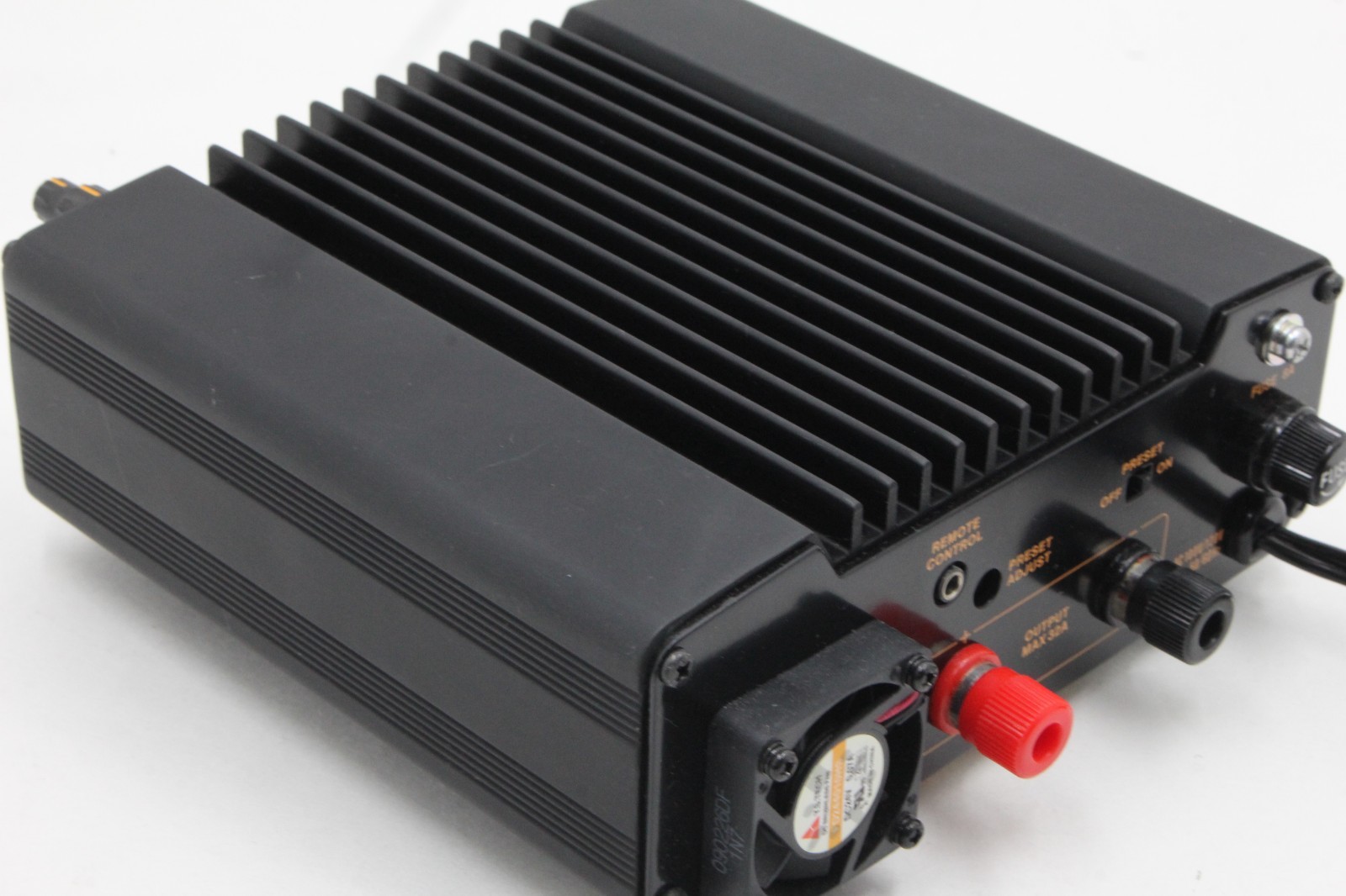 ALINCO DC DM-330MV Stabilized Power Supply 32A + Box Excellent Cond.