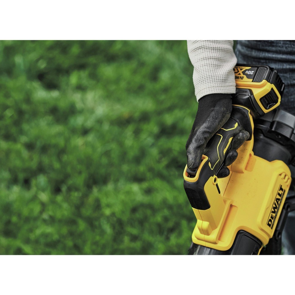 DeWalt DCKO215M1R 20V MAX XR String Trimmer and Blower KT Certified Refurbished