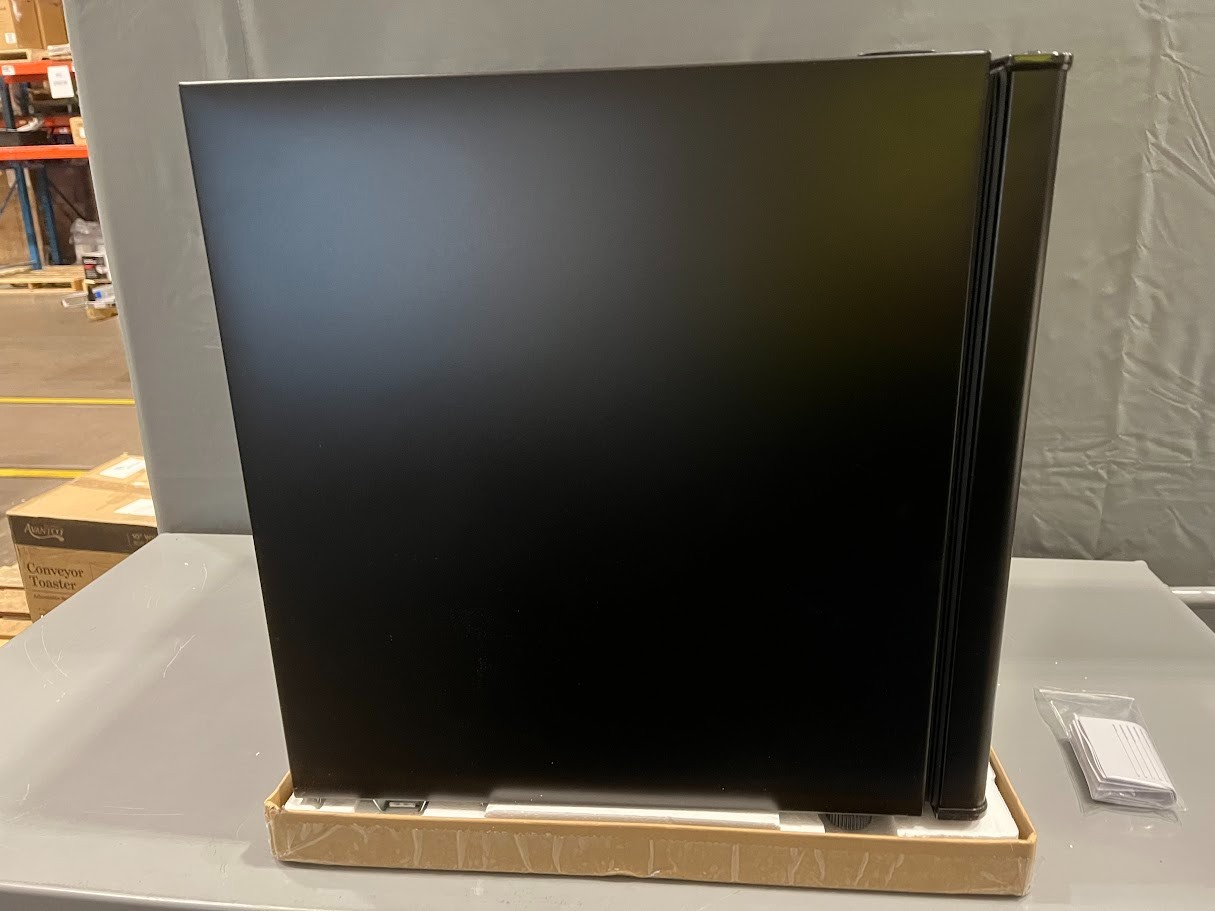 Galanz 1.7 Cu ft One-Door Mini Refrigerator, Black, New