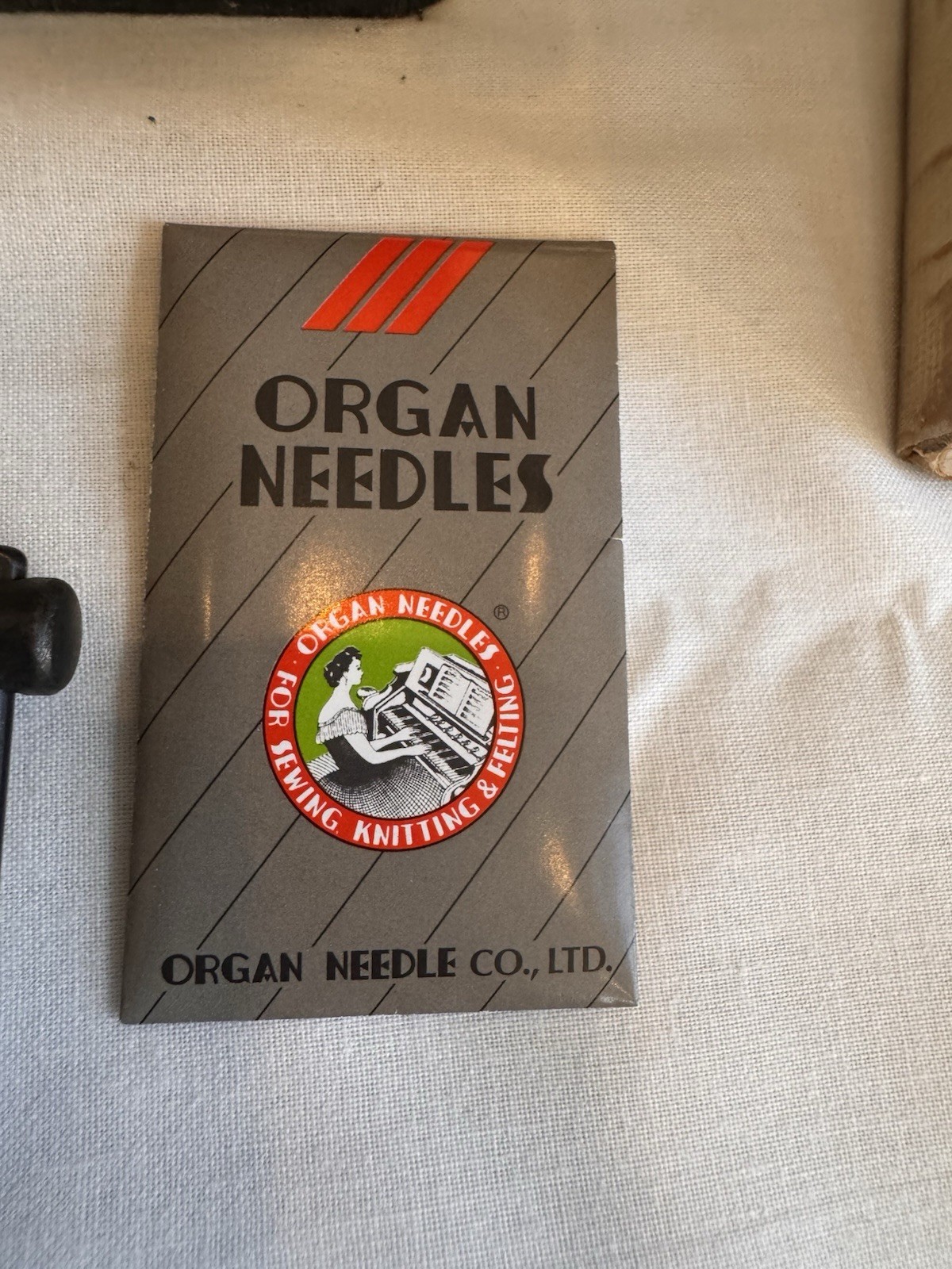 Singer Sewhandy Model 20 Child’s Sewing Machine with clamp & orig box