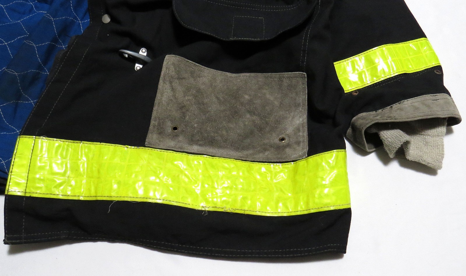 vtg Cairns & Brother 1986 BLACK TURNOUT Coat MED 40 Nomex 80s Fireman Reflectors