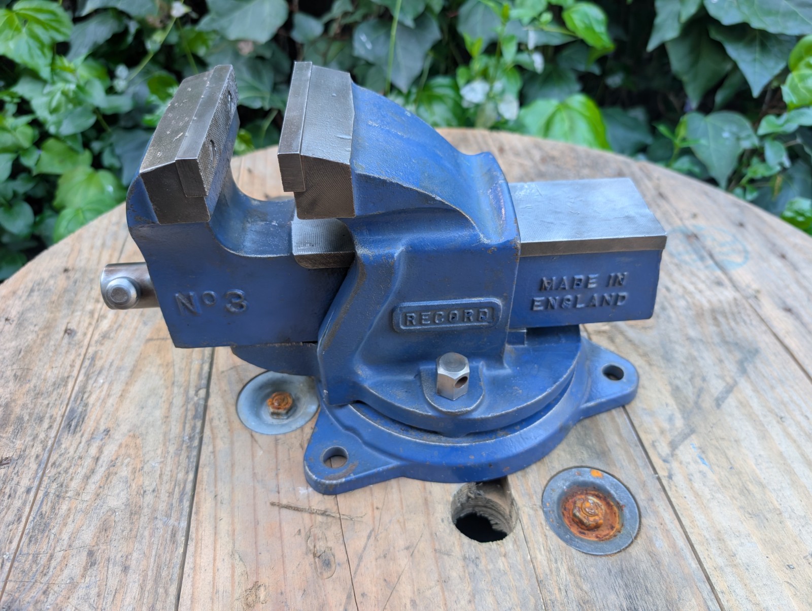 Record No. 3 Vise & Swivel Base, 4" Jaws. Made In Sheffield England, 37.6 lbs.