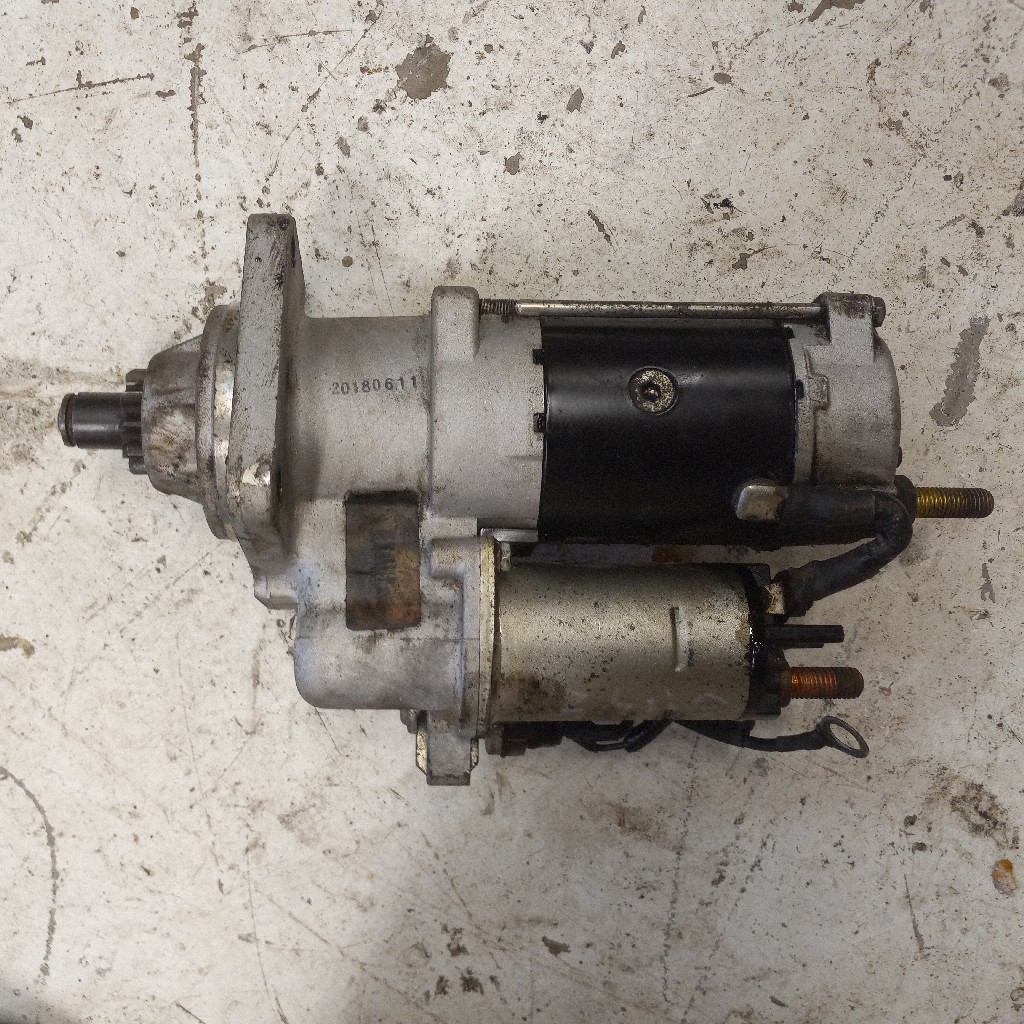 3804470C92 Starter Motor For A Navistar International MaxxForce 7 Diesel Engine