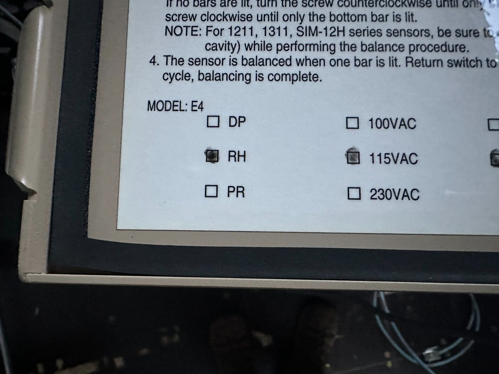 General Eastern Hygro E4-RH-2D-115V Dual Display Dew Point Monitor
