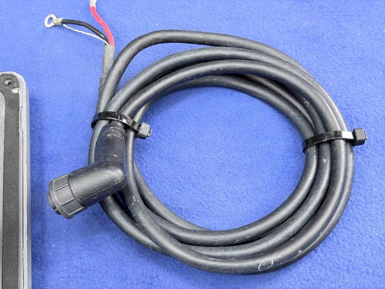 Raymarine E80 Classic GPS Chartplotter Multifunction Display W/ Cover; Tested