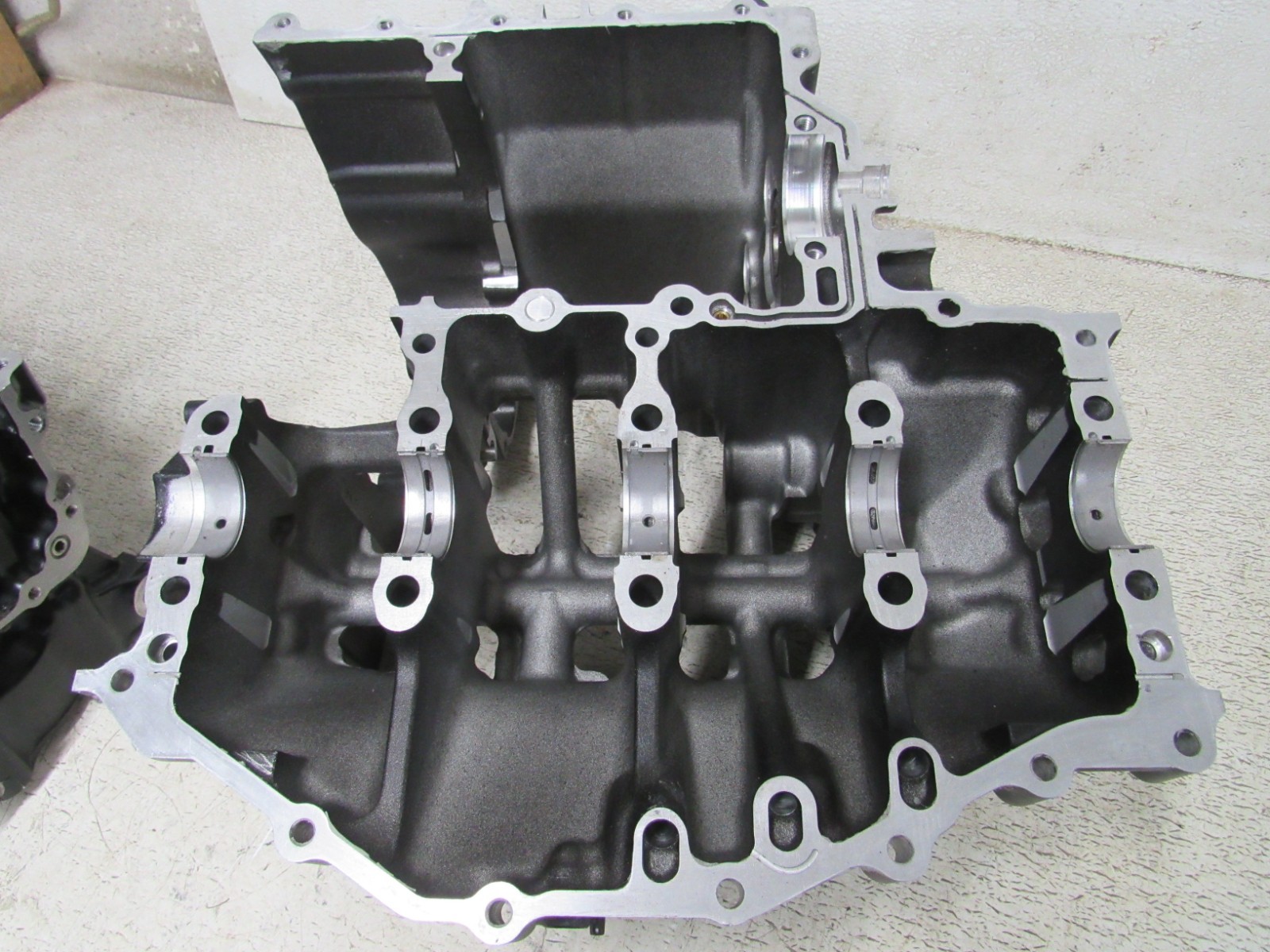 KAWASAKI NINJA ZH2 H2 ZR1000 ENGINE CASES CRANK CASE STOCK OEM #GZ27