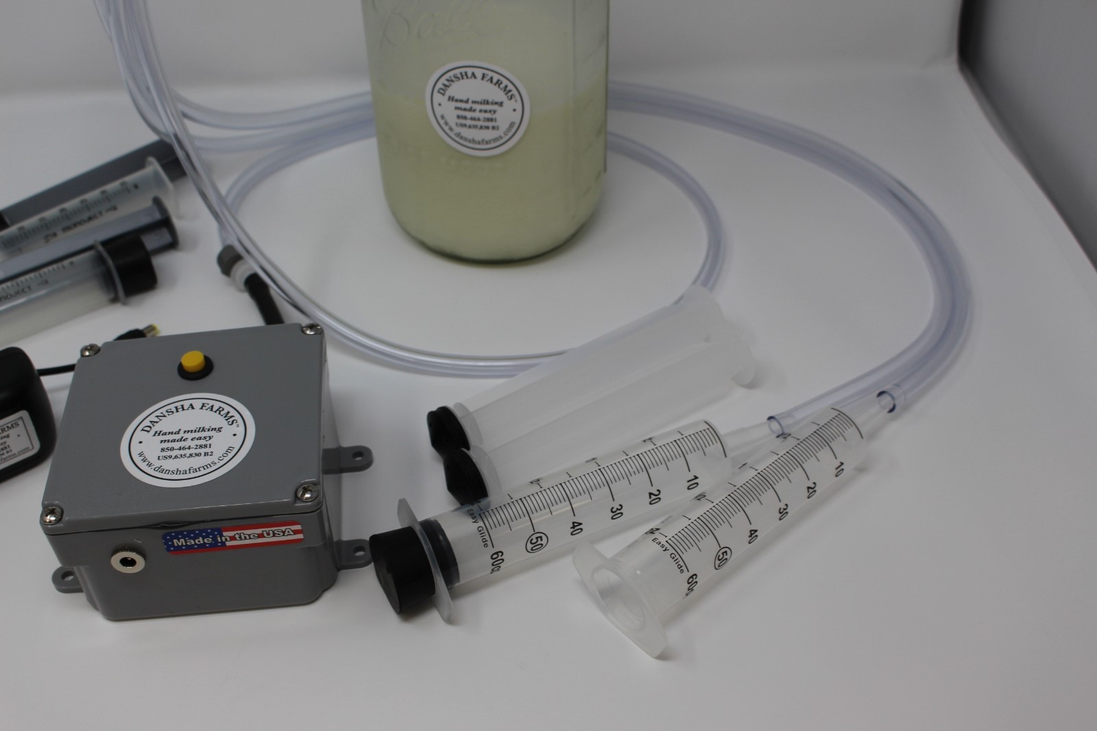 Dansha Farms™ Goat Sheep Cow Rechargeable Vacuum Milk Machine 1/2 Gallon 2 Teat