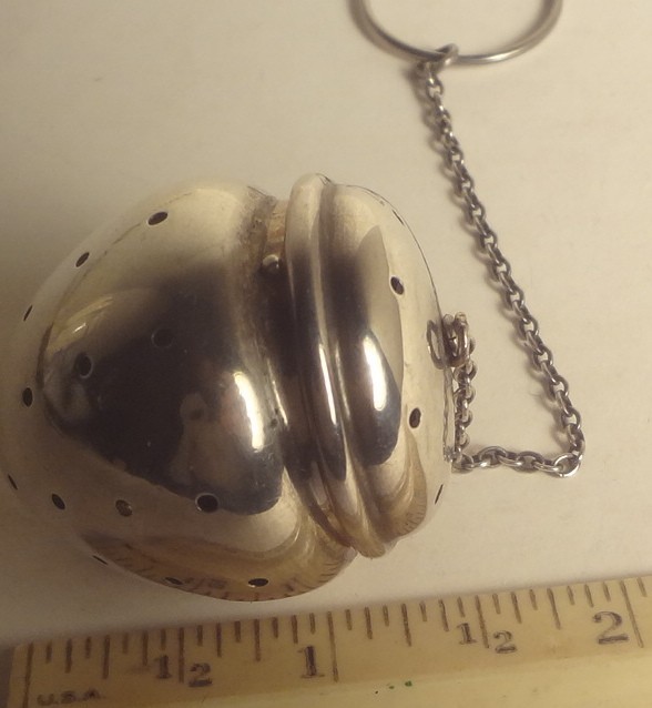 📌c1898 WATROUS MFG. CO. sterling silver #21 ACORN SHAPE TEA BALL -TOP CONDITION