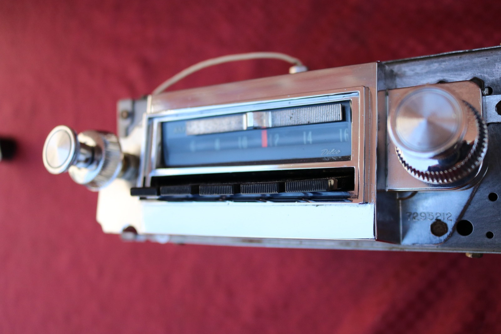 66 1966 CHEVROLET IMPALA CAPRICE AM-FM DELCO RADIO