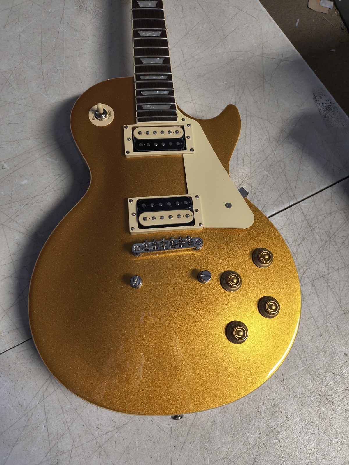 Epiphone Les Paul Modern Pro Electric Guitar - Metallic Gold, cracked, read all