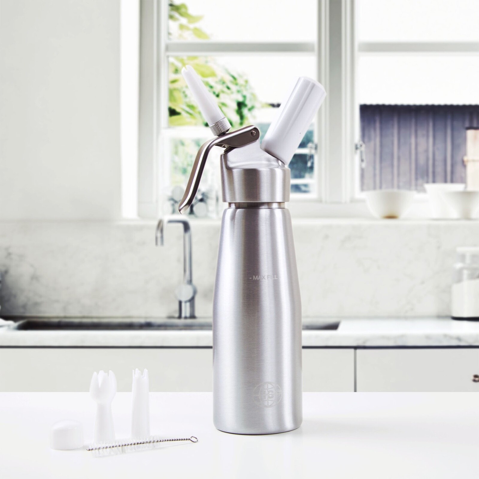 Whip Cream Maker Whipper Dispenser 1 pint (.5L) 500ml Metal ALL Aluminum PRO