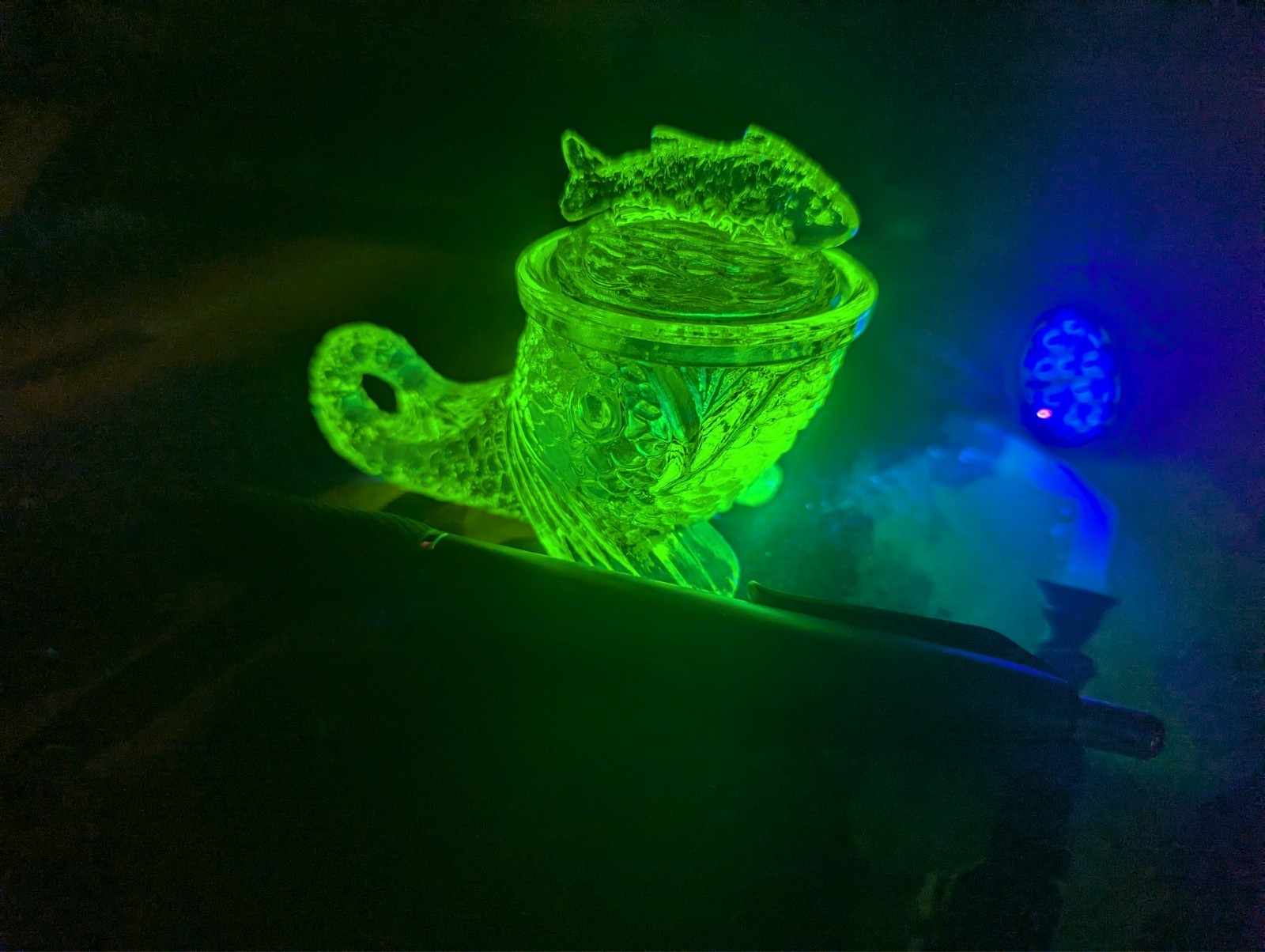 Summit Glass Pisello Dolphin Fish Whale Salt Cellar w_Lid 3.5" Uranium Vaseline