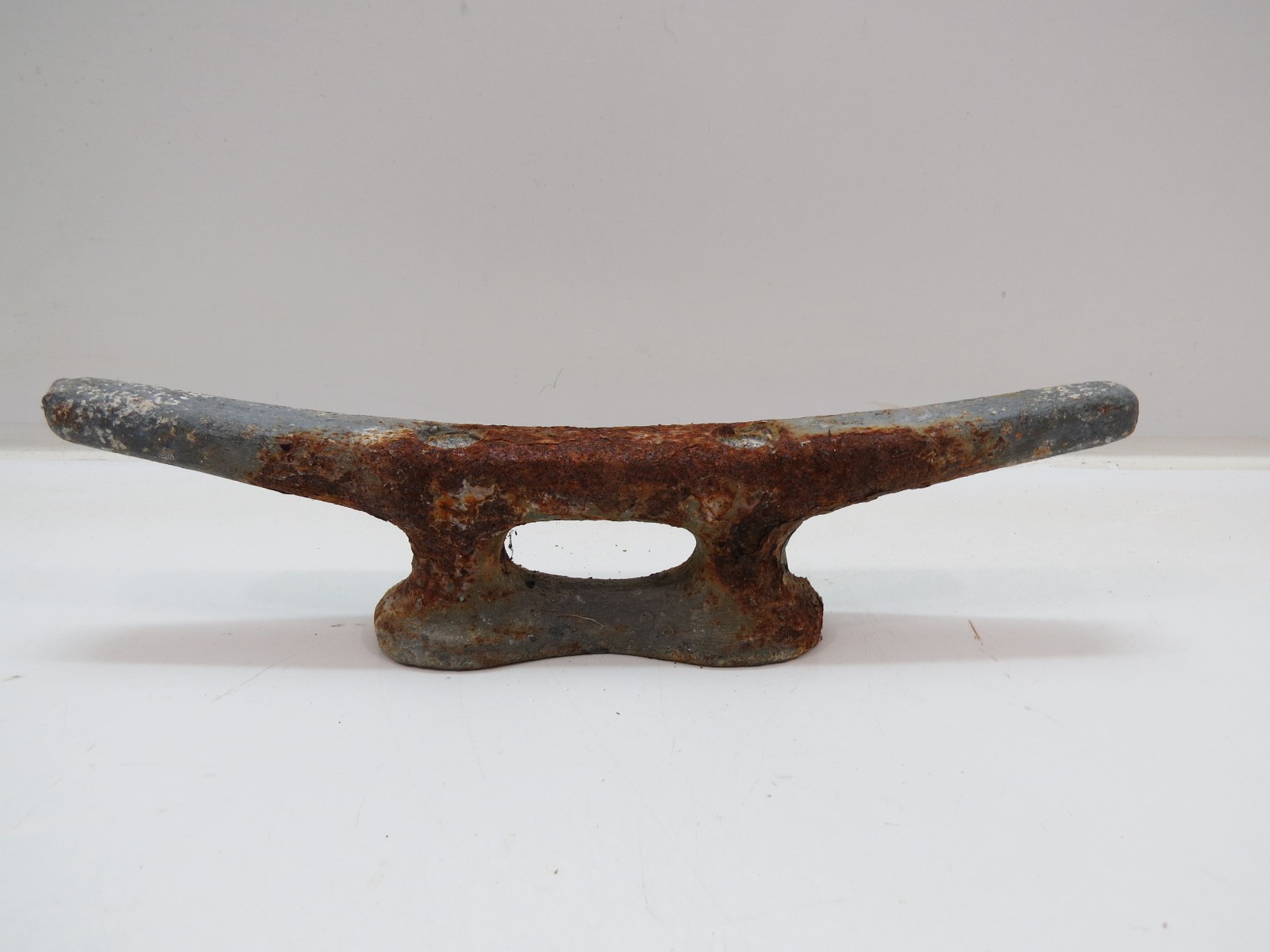 Used RUSTY 12 inch Cast Iron Boat Dock Cleat (D3C973C)