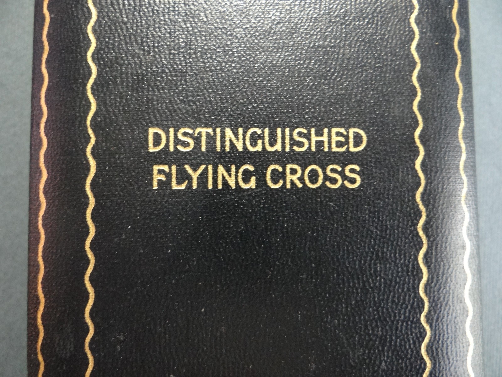 WWII US Army Air Force Distinguished Flying Cross Case for Full-Size Medal