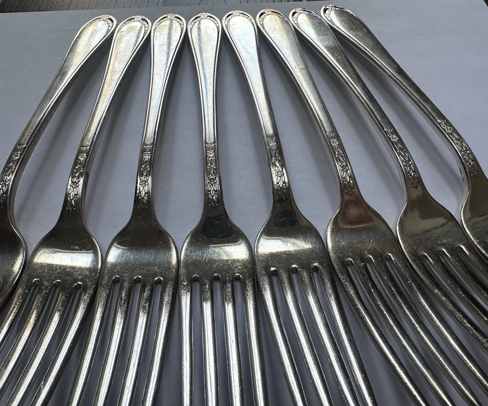 1847 Roger Bros Silverplate IS- Dinner Fork (Set of 8) Lovelace Pattern 1936
