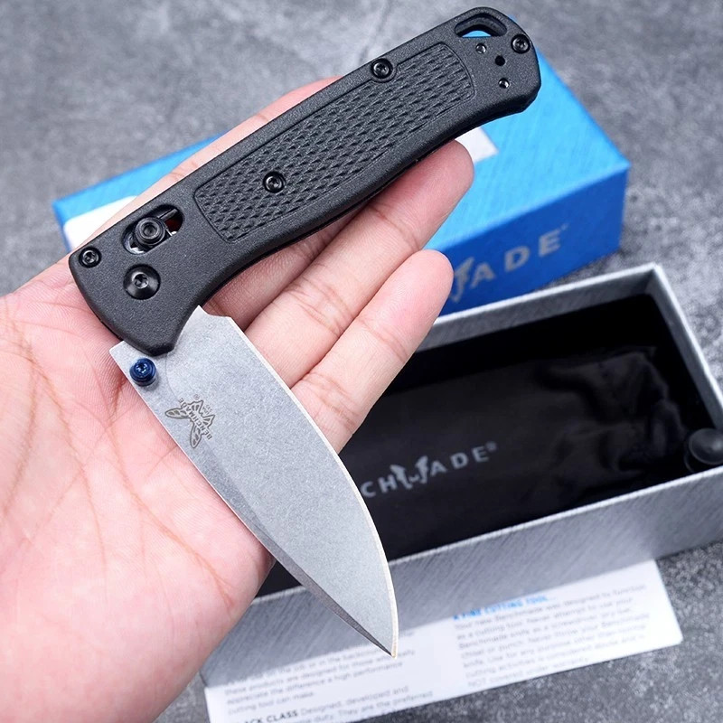Benchmade - Bugout 535 EDC knife, equipped with black CF-Elite handle